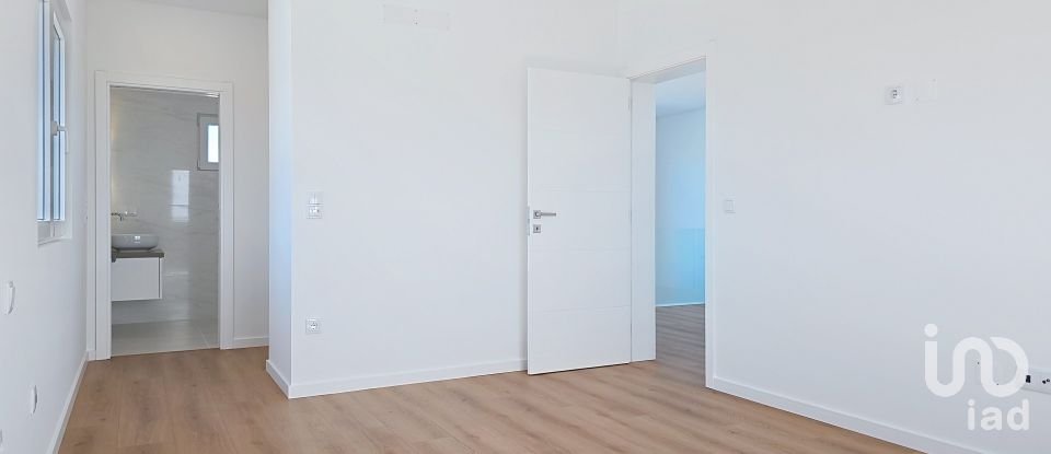 Moradia T4 em Silveira de 238 m²