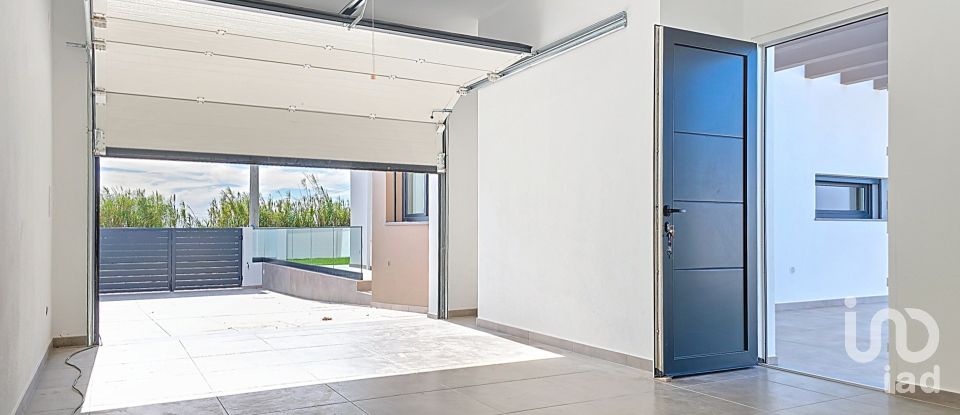 Moradia T4 em Silveira de 238 m²