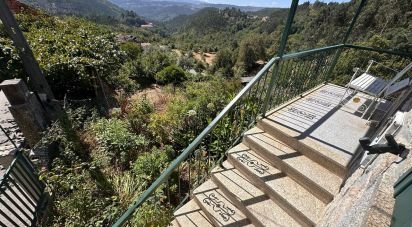 Maison T4 à Santa Cruz da Trapa e São Cristóvão de Lafões de 126 m²