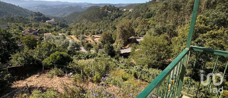 Moradia T4 em Santa Cruz da Trapa e São Cristóvão de Lafões de 126 m²