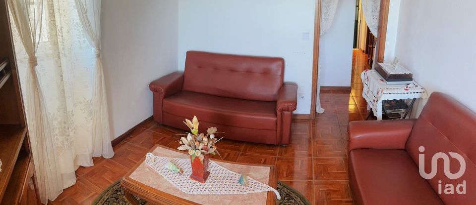 Moradia T4 em Santa Cruz da Trapa e São Cristóvão de Lafões de 126 m²