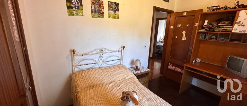 Moradia T4 em Santa Cruz da Trapa e São Cristóvão de Lafões de 126 m²