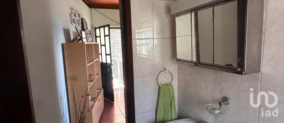 Moradia T4 em Santa Cruz da Trapa e São Cristóvão de Lafões de 126 m²