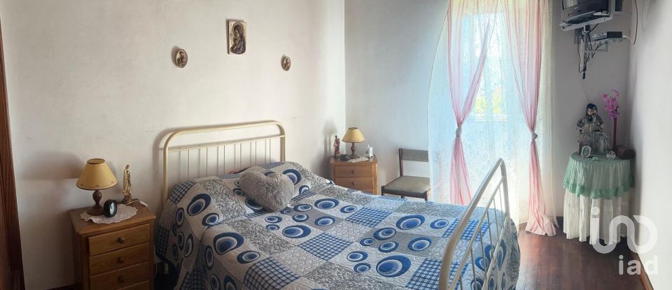 Moradia T4 em Santa Cruz da Trapa e São Cristóvão de Lafões de 126 m²