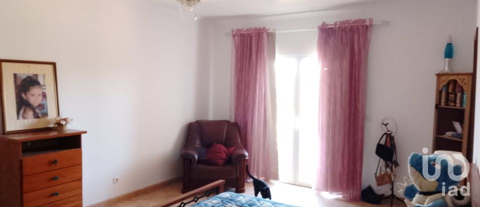 Moradia T4 em Abrantes (São Vicente e São João) e Alferrarede de 413 m²