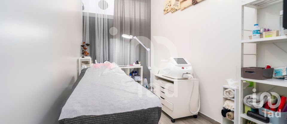 Shop / premises commercial in Faro (Sé e São Pedro) of 35 m²