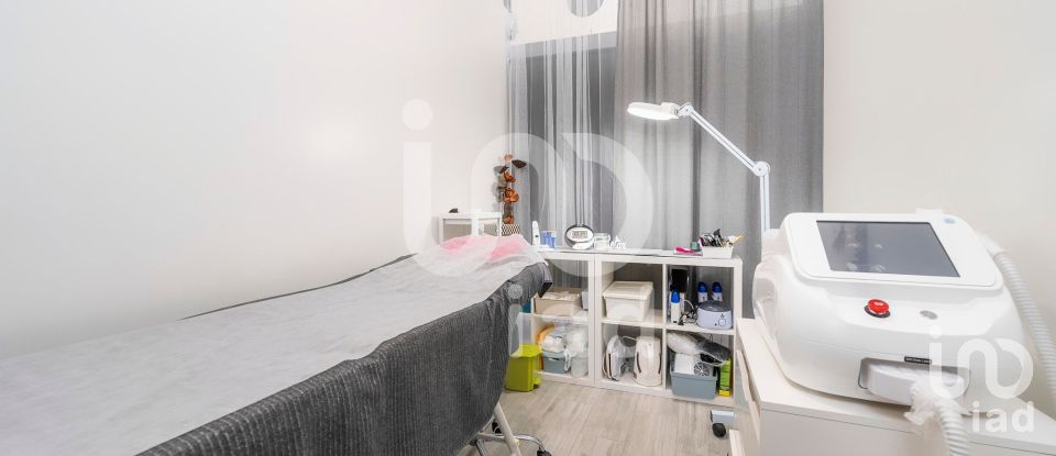 Shop / premises commercial in Faro (Sé e São Pedro) of 35 m²