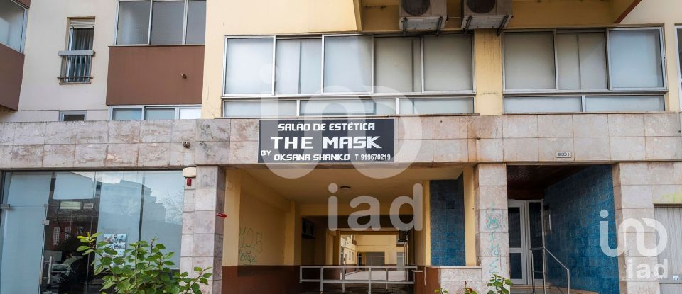 Shop / premises commercial in Faro (Sé e São Pedro) of 35 m²