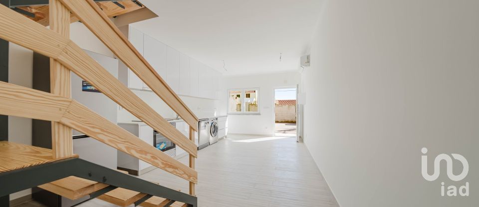 Moradia T2 em Ferrel de 142 m²