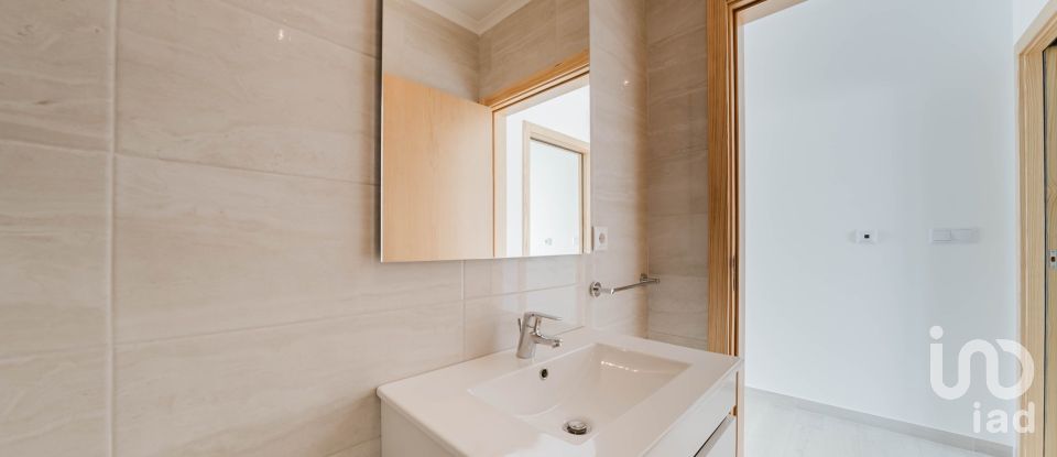 Moradia T2 em Ferrel de 142 m²