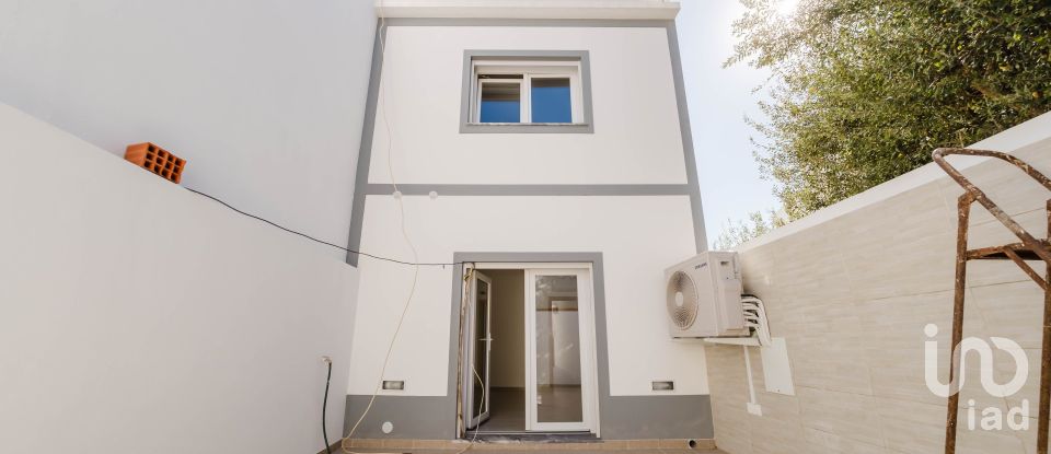 Moradia T2 em Ferrel de 142 m²