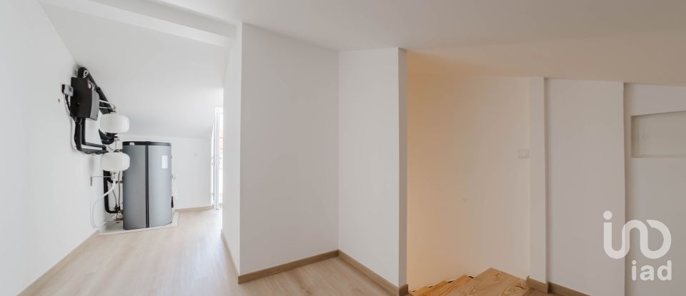 Moradia T2 em Ferrel de 142 m²