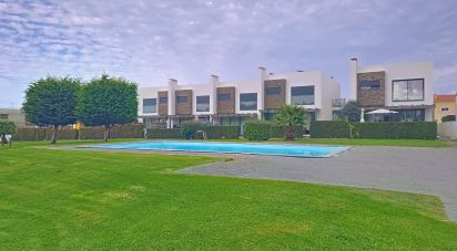 Maison T3 à A dos Cunhados e Maceira de 166 m²