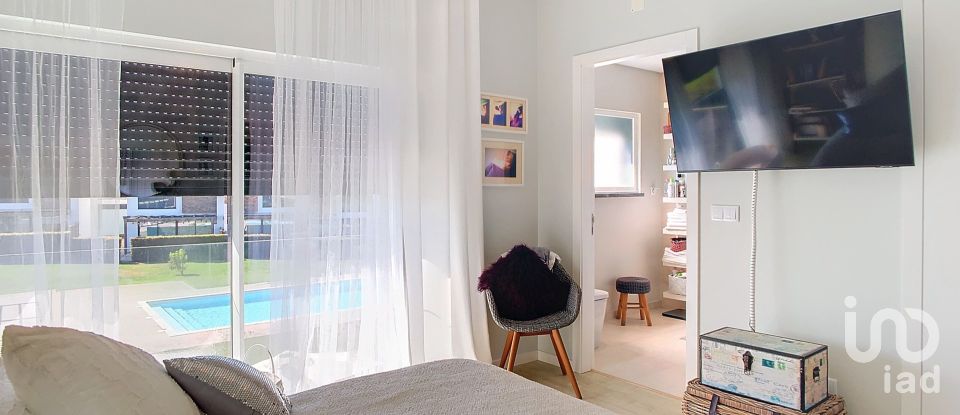 Moradia T3 em A dos Cunhados e Maceira de 166 m²