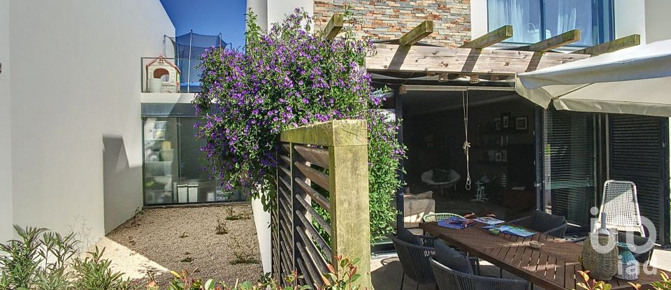 Moradia T3 em A dos Cunhados e Maceira de 166 m²