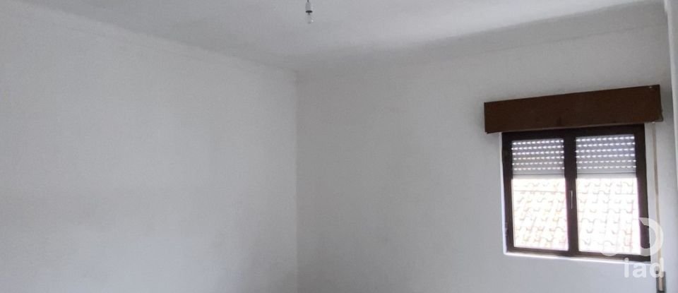 Boutique/Local commercial à Benavila e Valongo de 70 m²