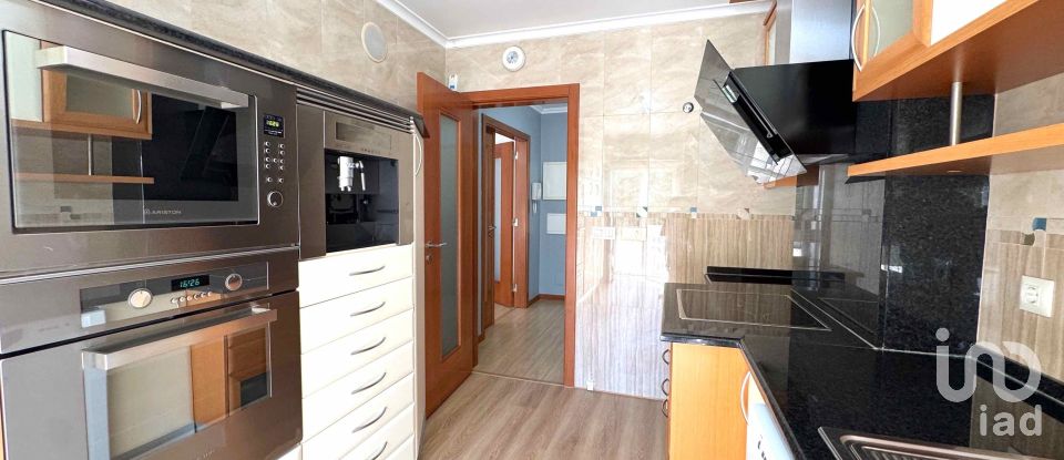 Apartment T3 in Algueirão-Mem Martins of 120 m²