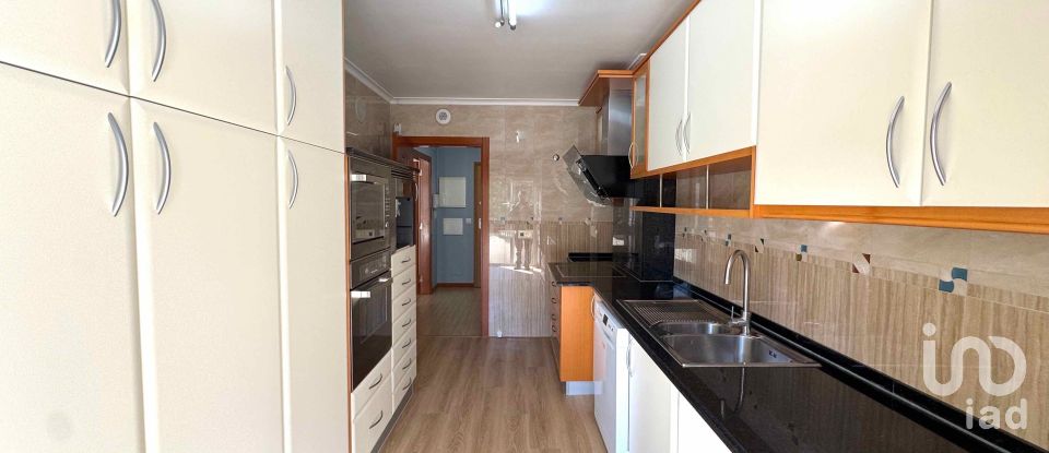 Apartment T3 in Algueirão-Mem Martins of 120 m²