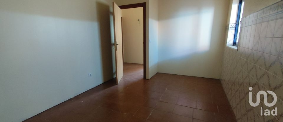 Boutique/Local commercial à Benavila e Valongo de 141 m²