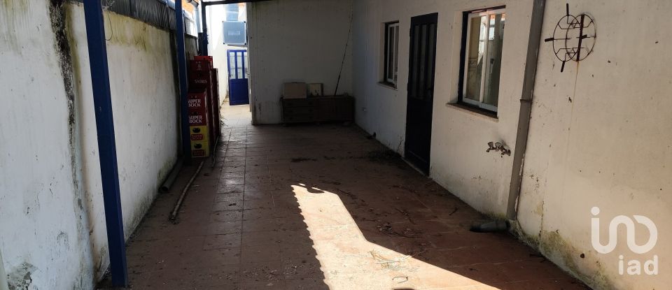 Boutique/Local commercial à Benavila e Valongo de 141 m²