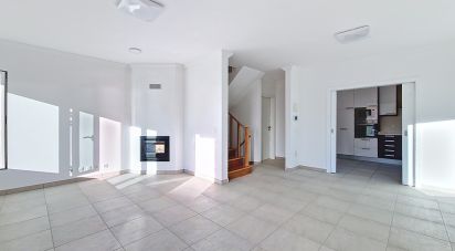 Maison T3 à Ericeira de 219 m²