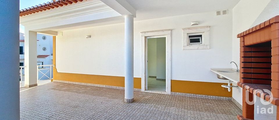 Maison T3 à Ericeira de 219 m²