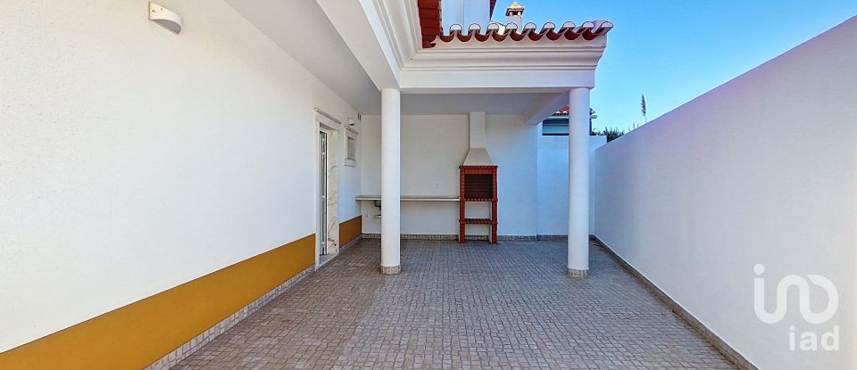 Maison T3 à Ericeira de 219 m²