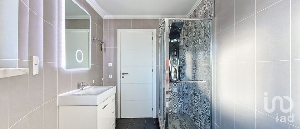 Maison T3 à Ericeira de 219 m²