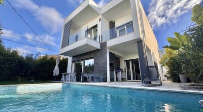 House T3 in Fernão Ferro of 170 m²