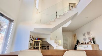 House T3 in Fernão Ferro of 170 m²