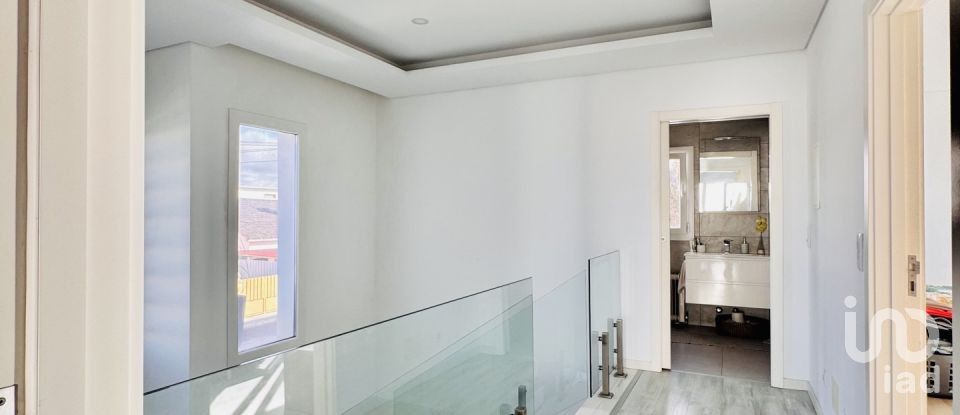 Moradia T3 em Fernão Ferro de 170 m²