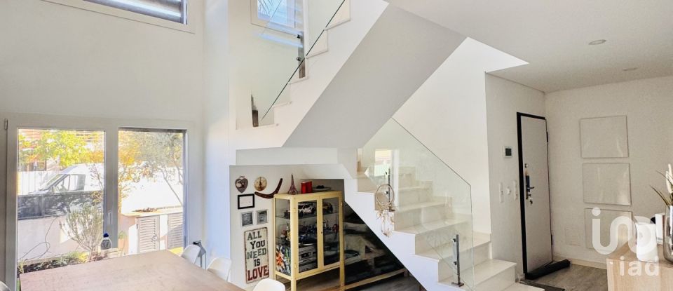 Moradia T3 em Fernão Ferro de 170 m²