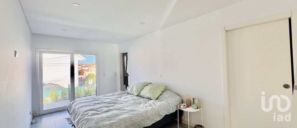 Moradia T3 em Fernão Ferro de 170 m²