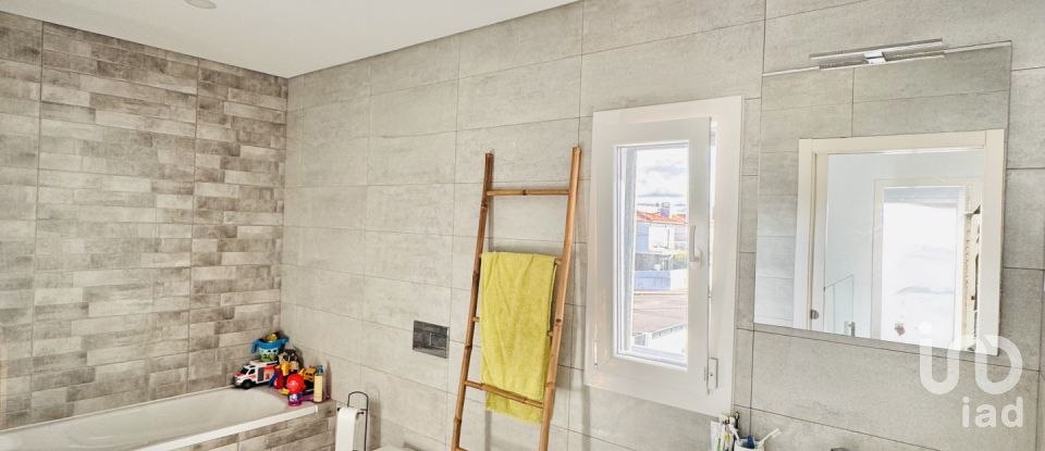 Moradia T3 em Fernão Ferro de 170 m²