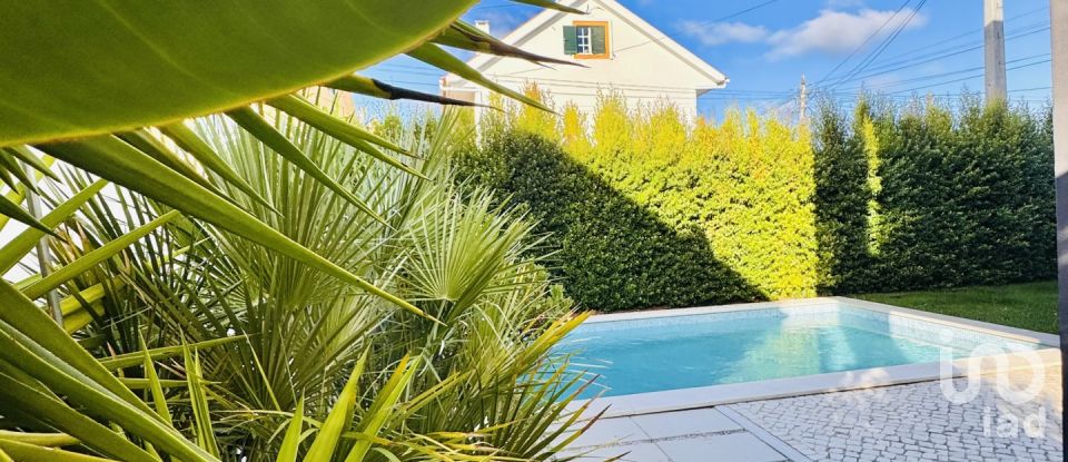 Moradia T3 em Fernão Ferro de 170 m²