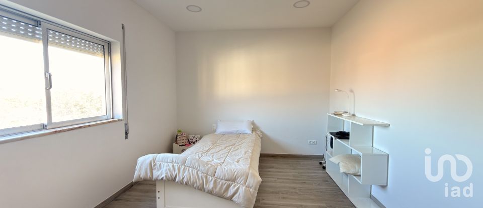 Casa / moradia T4 em Lavos de 230 m²