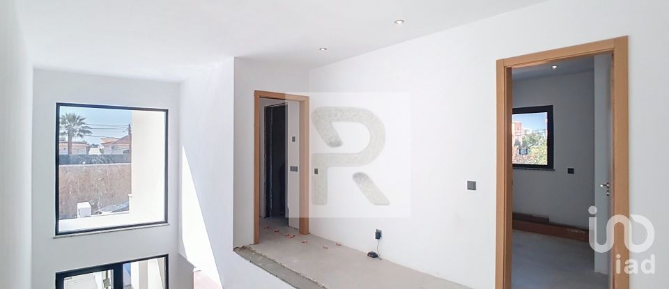 Maison T4 à Portimão de 238 m²