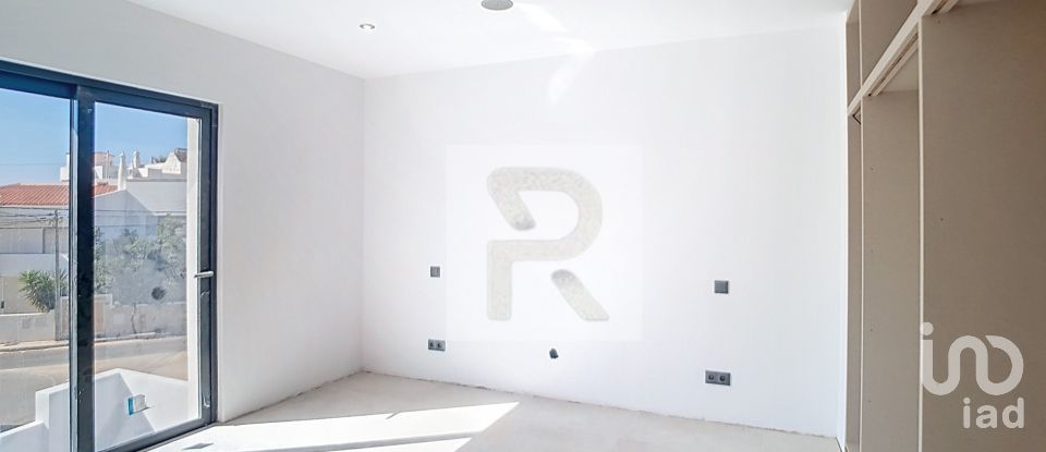 Maison T4 à Portimão de 238 m²