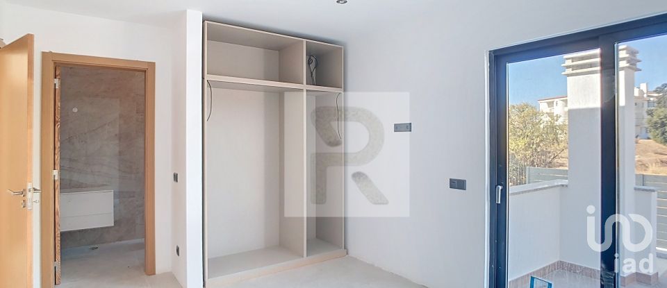 Maison T4 à Portimão de 238 m²