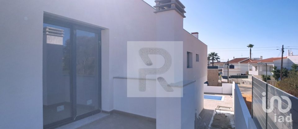Maison T4 à Portimão de 238 m²