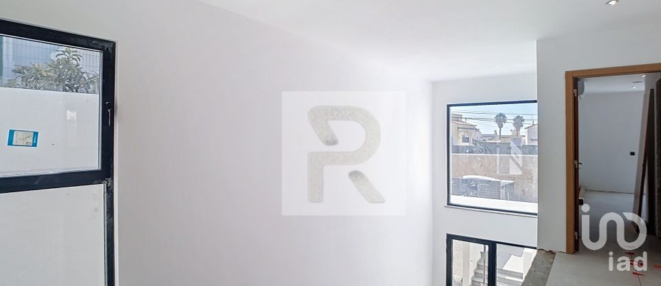 Maison T4 à Portimão de 238 m²