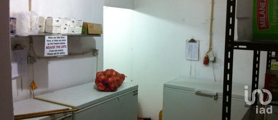 Boutique/Local commercial à Albufeira e Olhos de Água de 118 m²