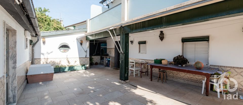 Moradia T5 em Santa Comba de 200 m²