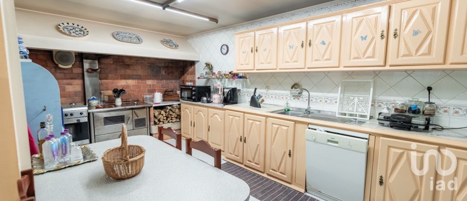 Moradia T5 em Santa Comba de 200 m²