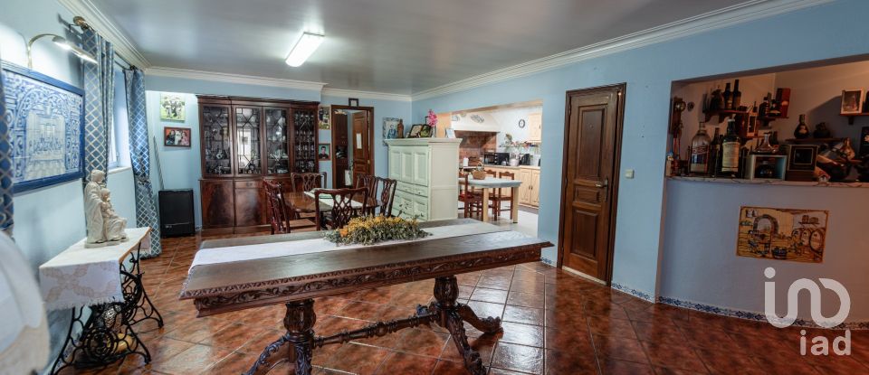 Moradia T5 em Santa Comba de 200 m²