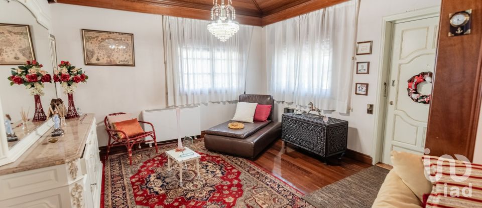 Moradia T5 em Santa Comba de 200 m²