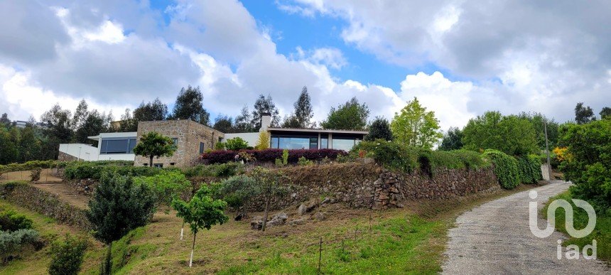 Quinta T3 em Oliveira do Hospital e São Paio de Gramaços de 273 m²