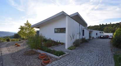 Ferme T3 à Oliveira do Hospital e São Paio de Gramaços de 273 m²