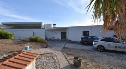 Ferme T3 à Oliveira do Hospital e São Paio de Gramaços de 273 m²