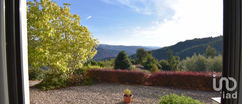 Quinta T3 em Oliveira do Hospital e São Paio de Gramaços de 273 m²